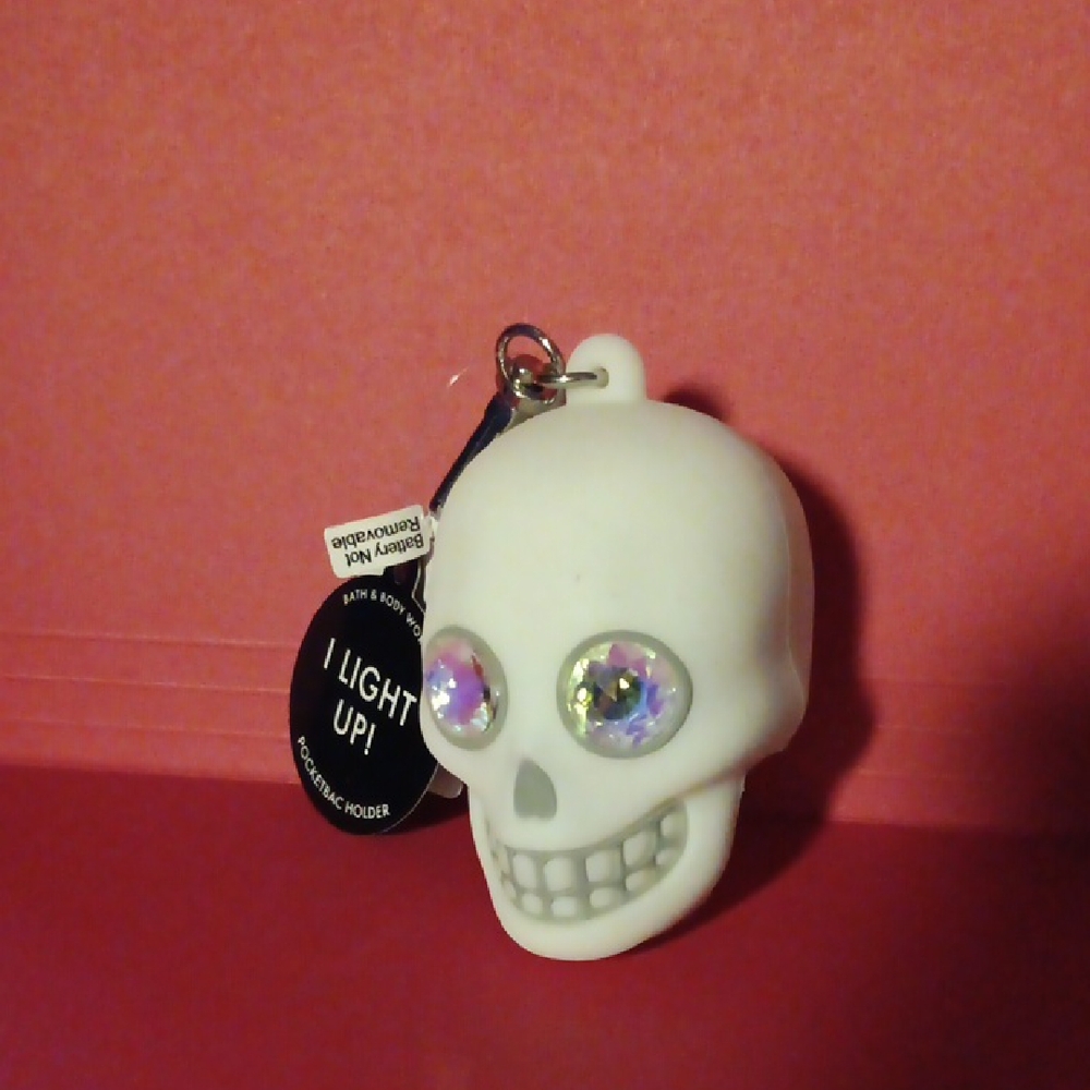 Bath & Body Works White Skull Light-Up Holder